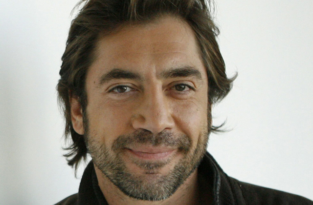Either Javier Bardem is a really great singer, or Brad Roberts is a really great actor, or they&#39;re the same person? Enjoy the photo above, and then TELL ME ... - javier_bardem